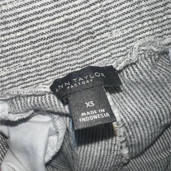 Ann Taylor Striped Flow Pants - Picture 2 of 3